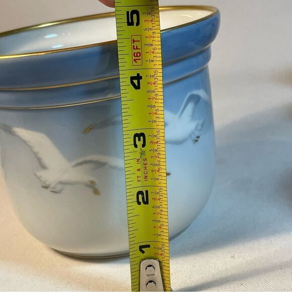 Bing & Grondahl Seagull with gold Flowerpot No 668 - Picture 5 of 15